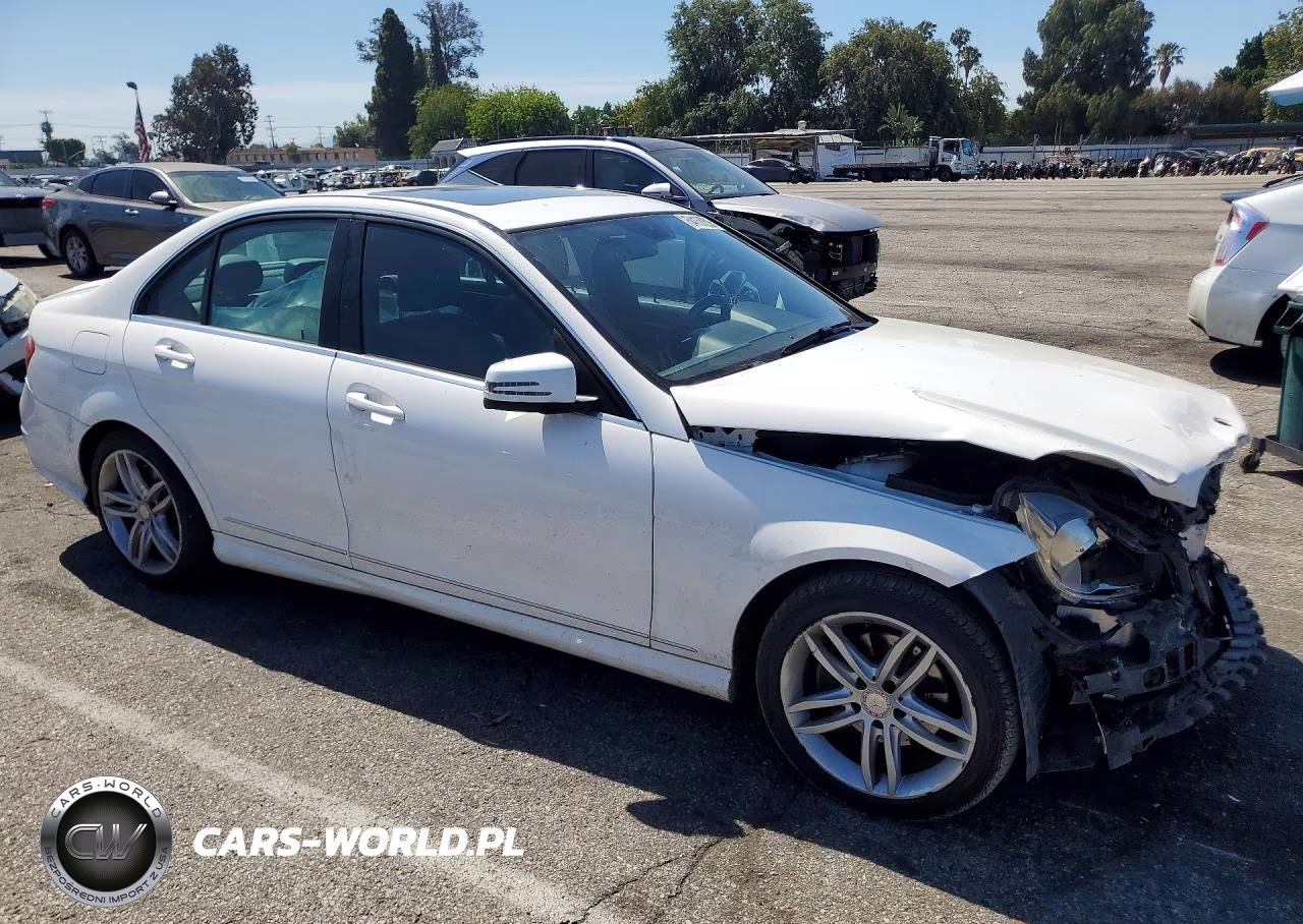 2014 Mercedes-Benz C 250 VIN:WDDGF4HB7EA953175 - 4