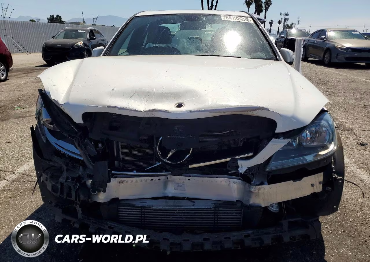2014 Mercedes-Benz C 250 VIN:WDDGF4HB7EA953175 - 5
