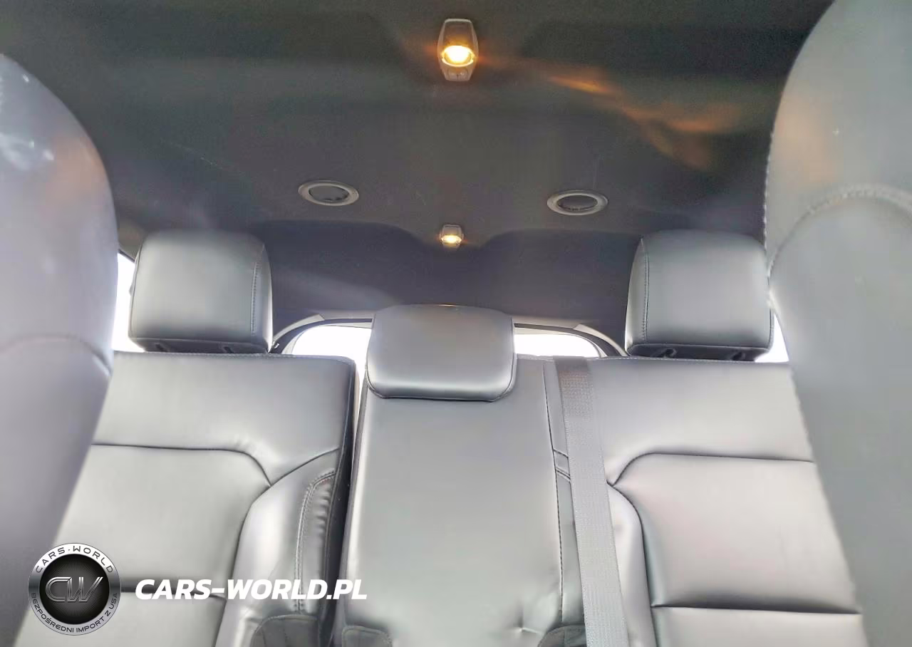 2019 Ford Explorer Xlt VIN:1FM5K8D84KGA48329 - 10