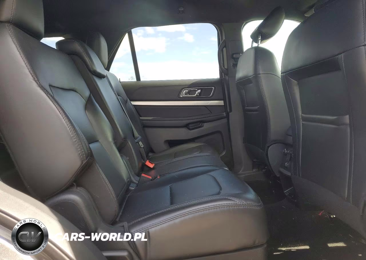 2019 Ford Explorer Xlt VIN:1FM5K8D84KGA48329 - 11