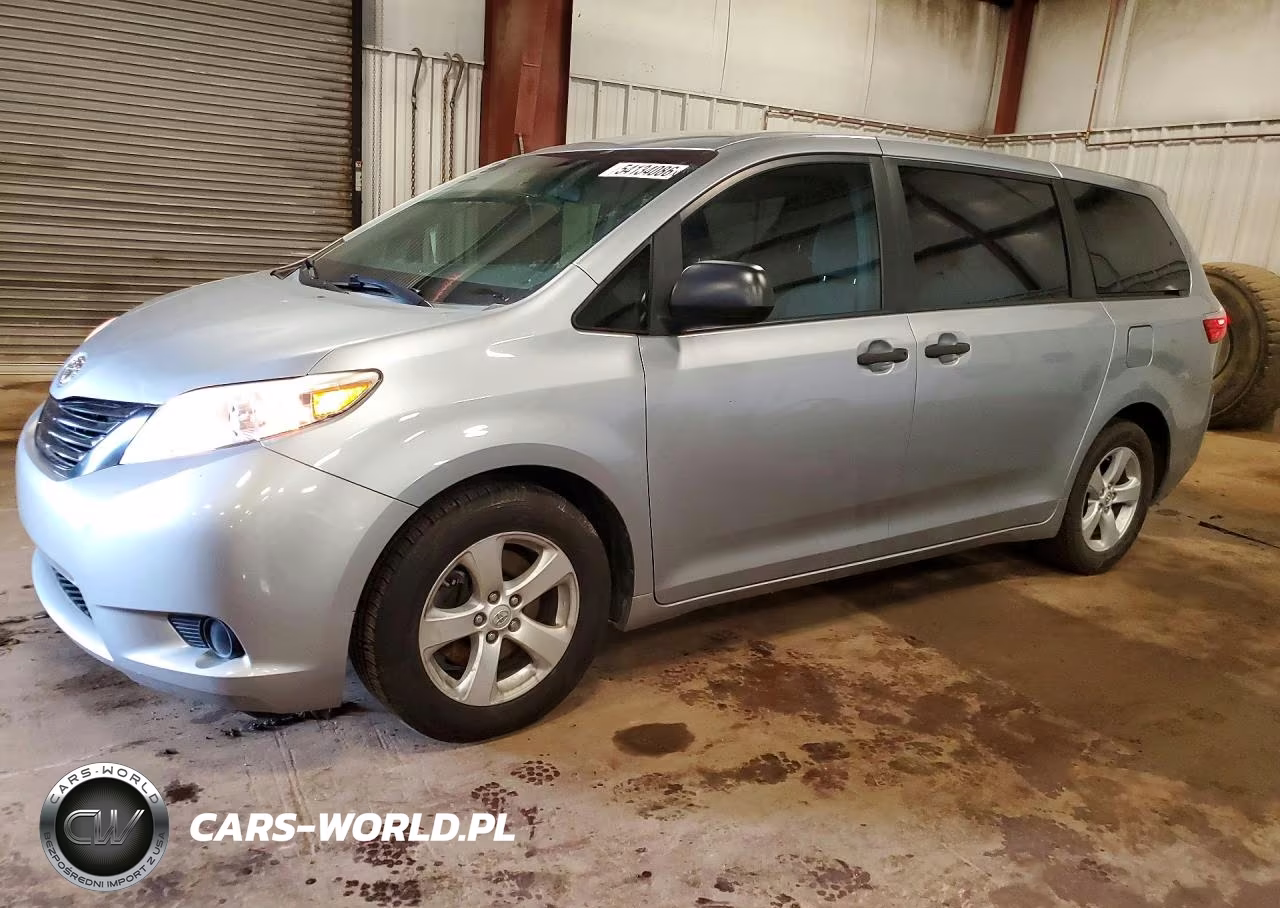 2015 Toyota Sienna L 7-Passenger – zdjęcie 1 z 13