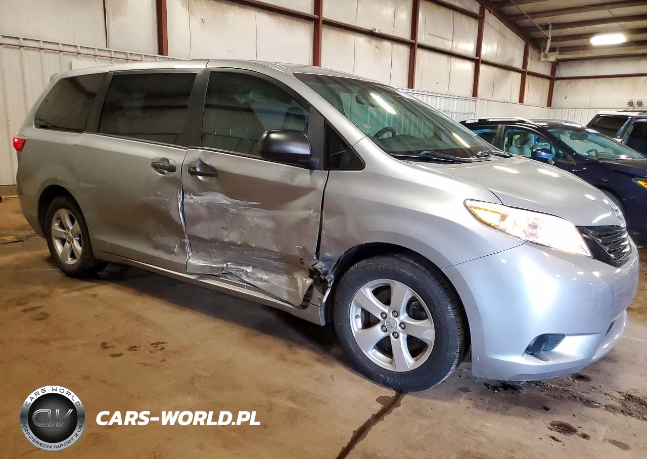 2015 Toyota Sienna L 7-Passenger VIN:5TDZK3DC1FS529986 - 4