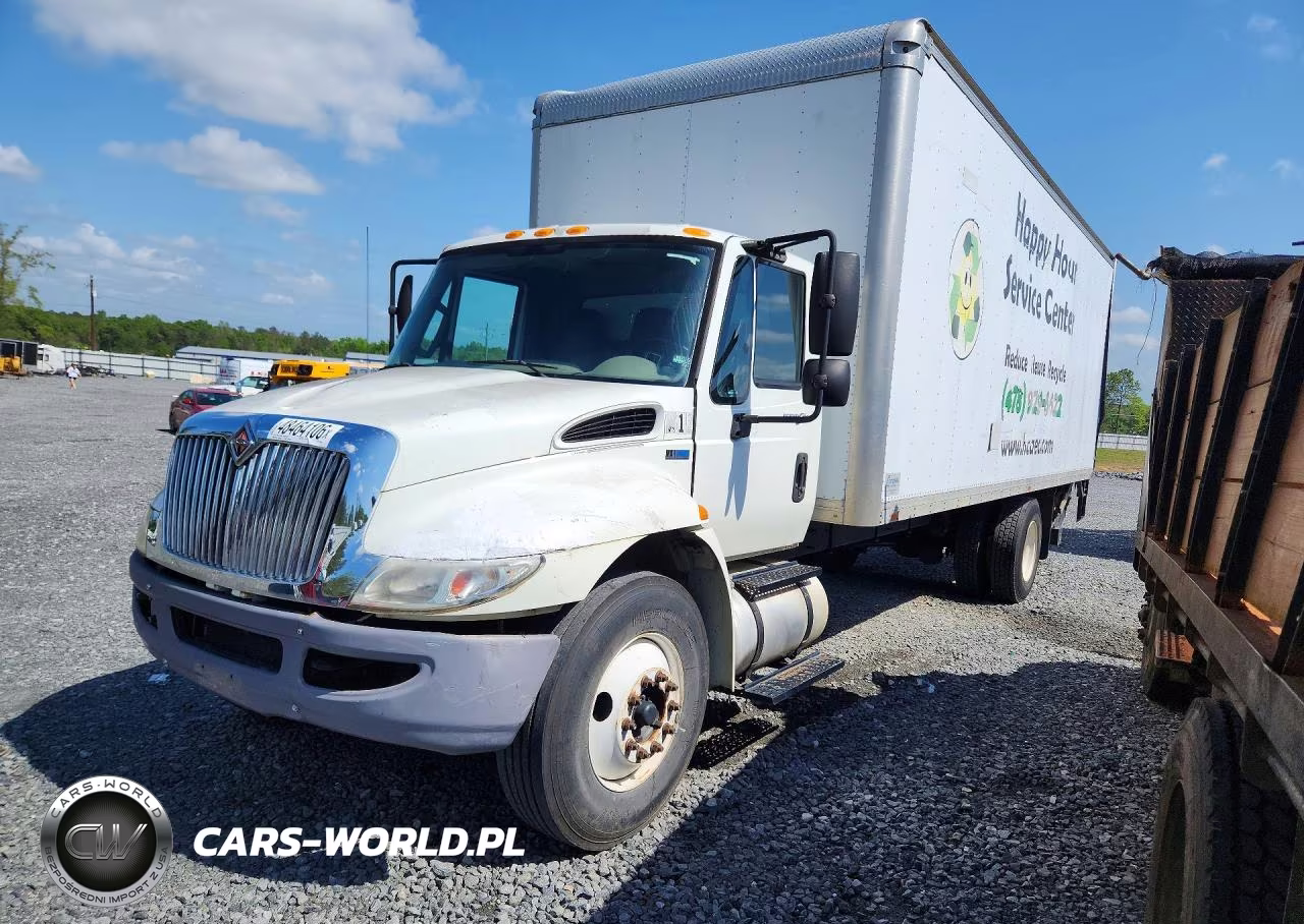 2014 International 4300 Box Truck