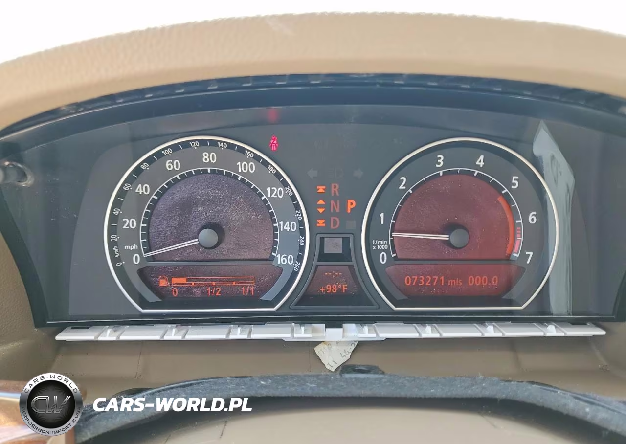 2006 BMW 750 Li VIN:WBAHN83576DT29920 - 9