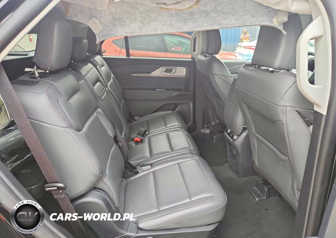 2025 Ford Explorer Active VIN:1FMUK8DH1SGD08729 - 11
