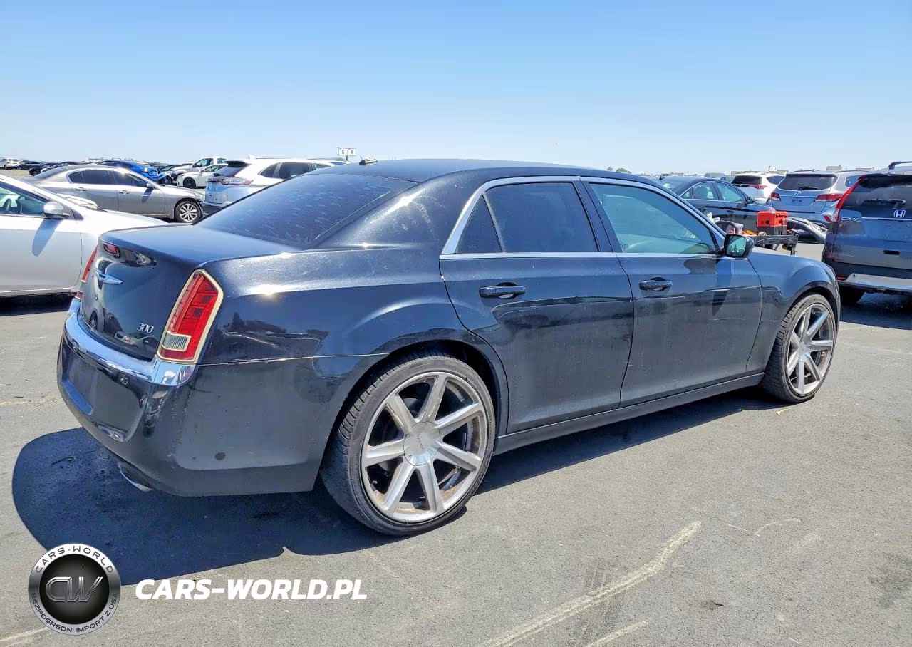 2012 Chrysler 300 VIN:2C3CCAAG0CH113683 - 3