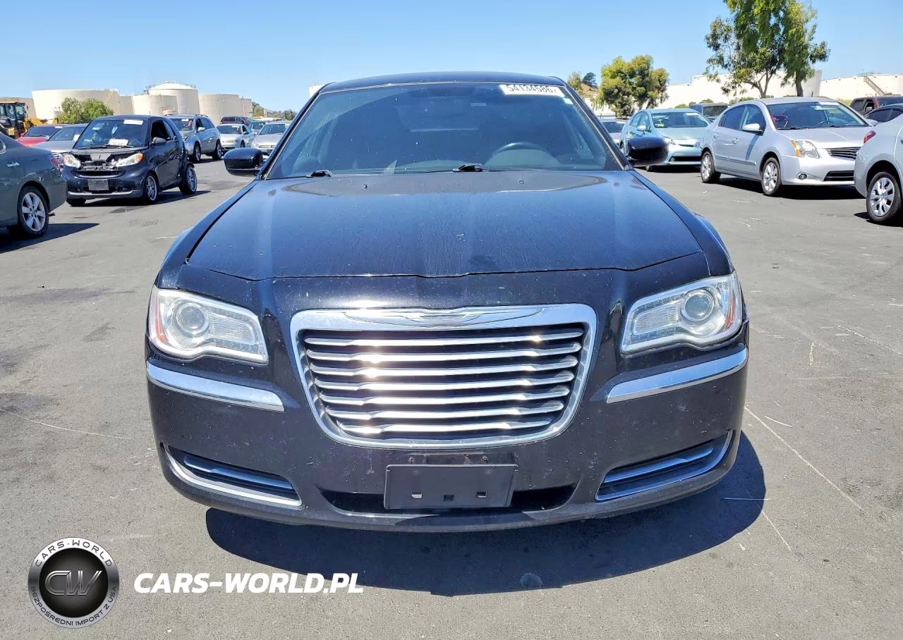 2012 Chrysler 300 VIN:2C3CCAAG0CH113683 - 5
