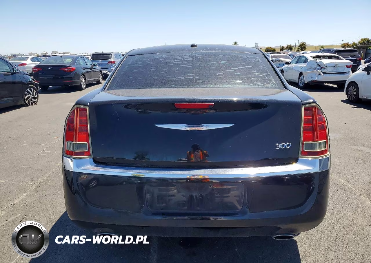 2012 Chrysler 300 VIN:2C3CCAAG0CH113683 - 6