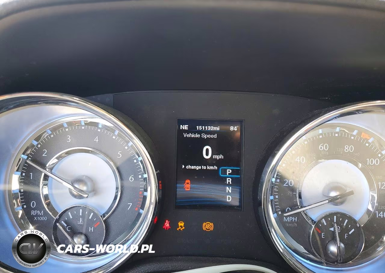 2012 Chrysler 300 VIN:2C3CCAAG0CH113683 - 9