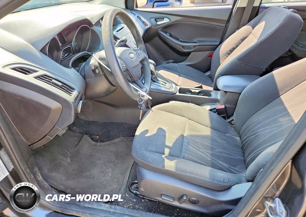 2016 Ford Focus Se VIN:1FADP3K21GL354458 - 7