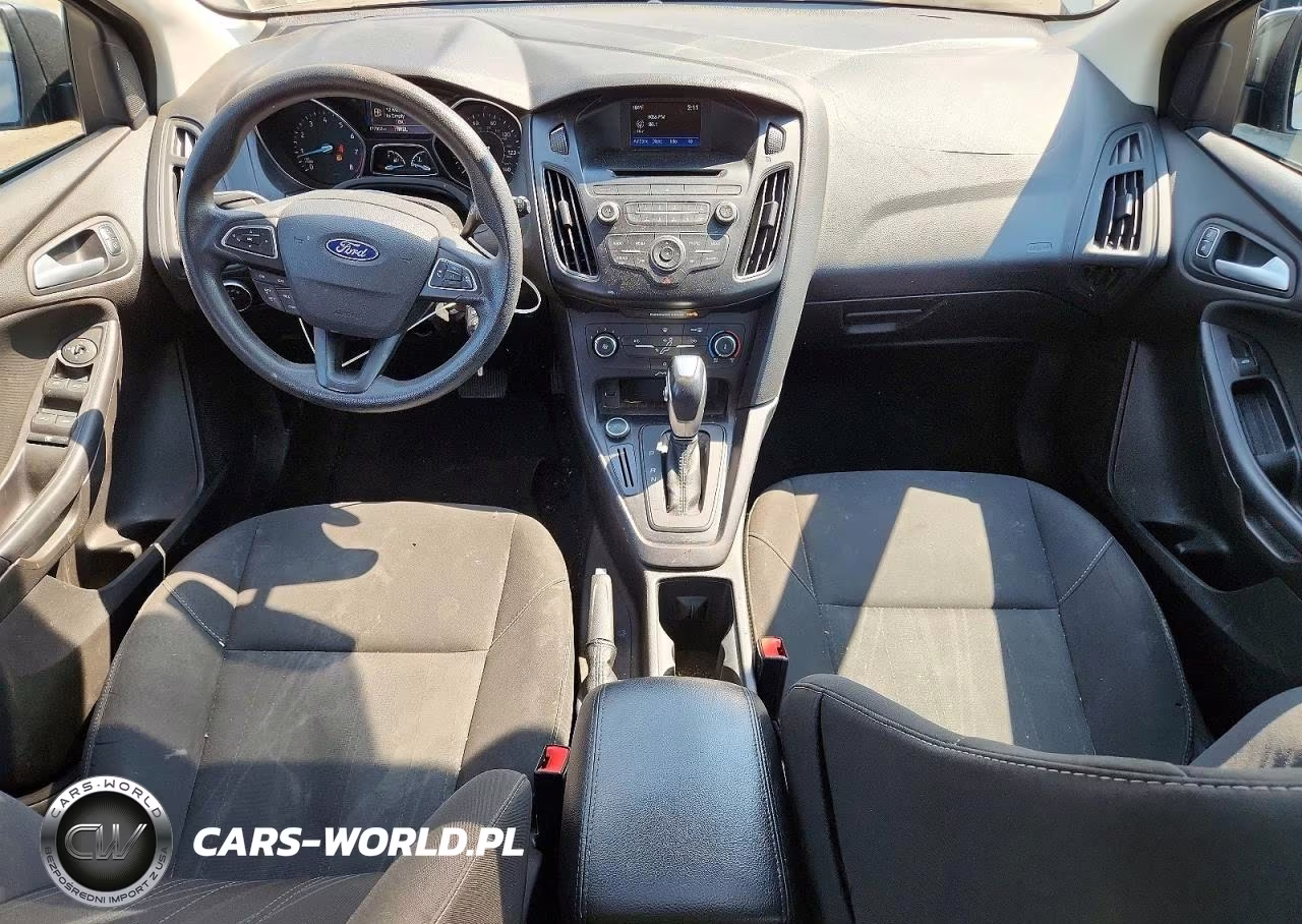 2016 Ford Focus Se VIN:1FADP3K21GL354458 - 8