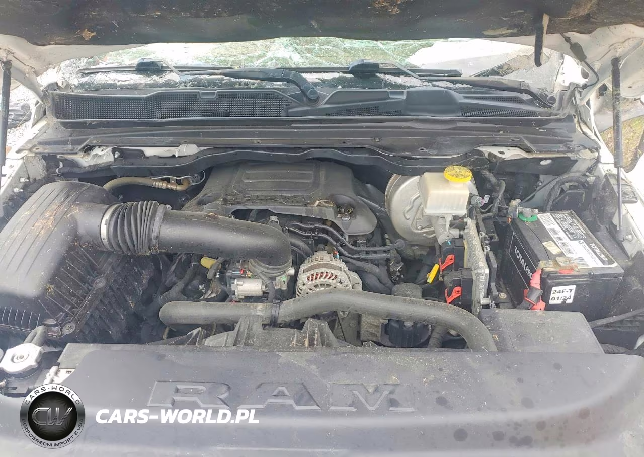 2019 Ram 1500 Laramie VIN:1C6SRFJT8KN920899 - 11