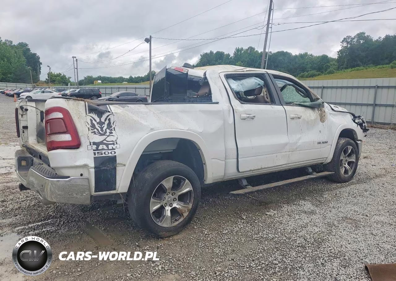 2019 Ram 1500 Laramie VIN:1C6SRFJT8KN920899 - 3