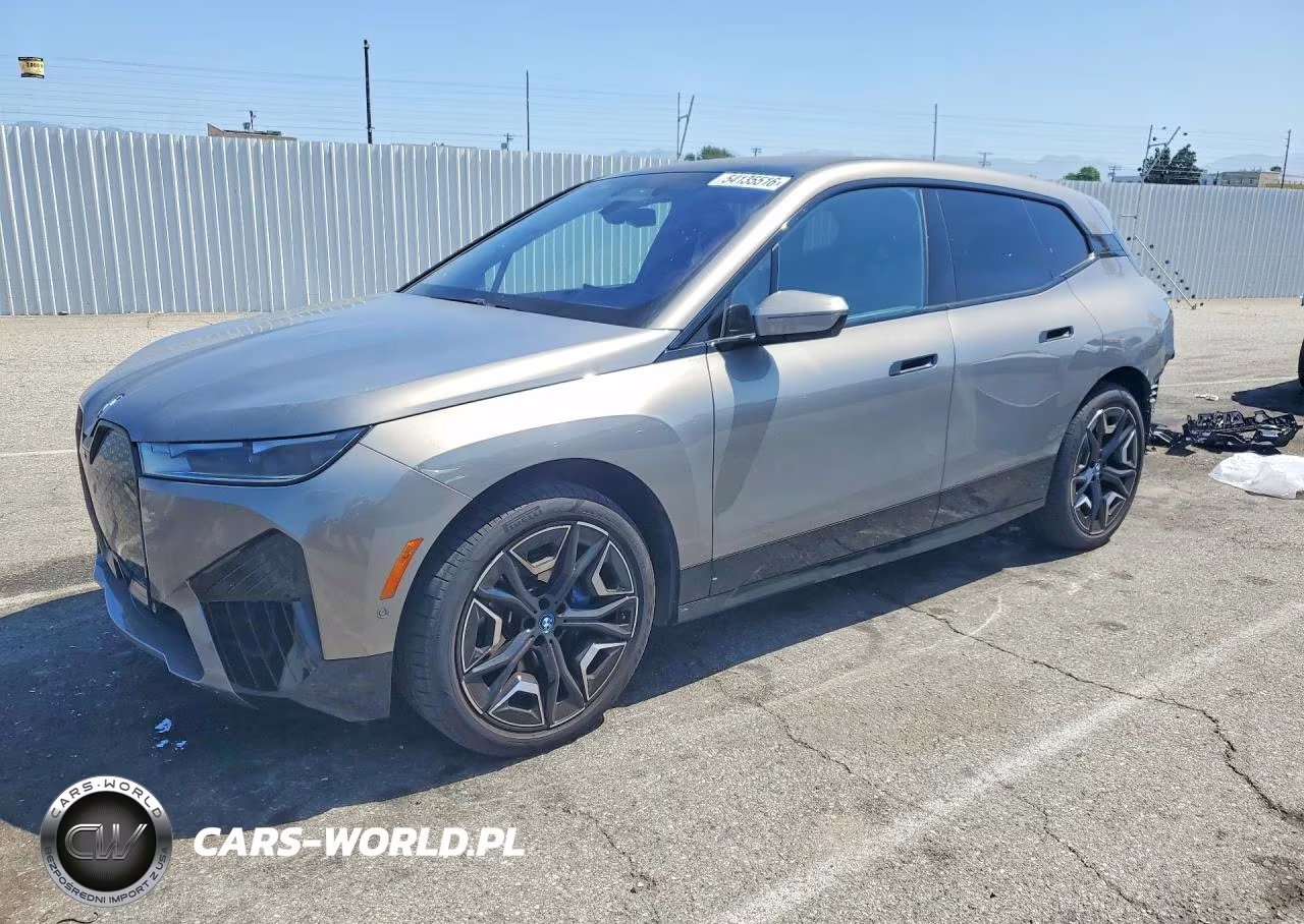 2024 BMW Ix xDrive50 – zdjęcie 1 z 14