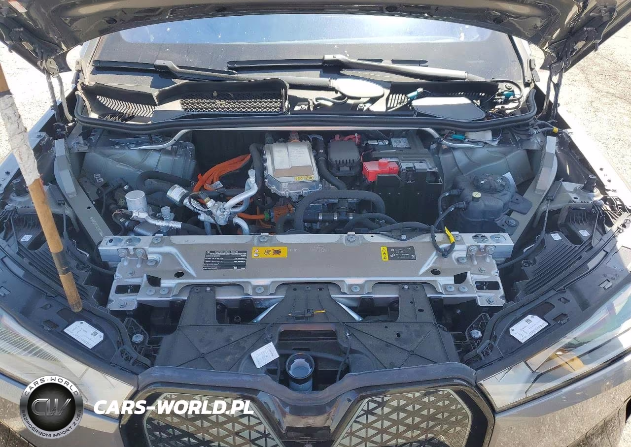 2024 BMW Ix xDrive50 VIN:WB523CF02RCP69034 - 12