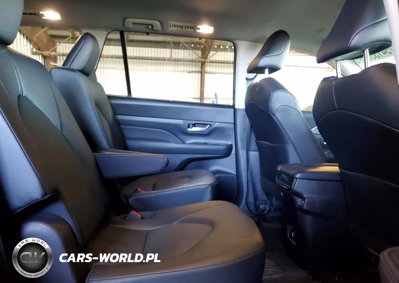 2026 Toyota Grand Highlander Hybrid Xle VIN:5TDACAB53TS093849 - 11