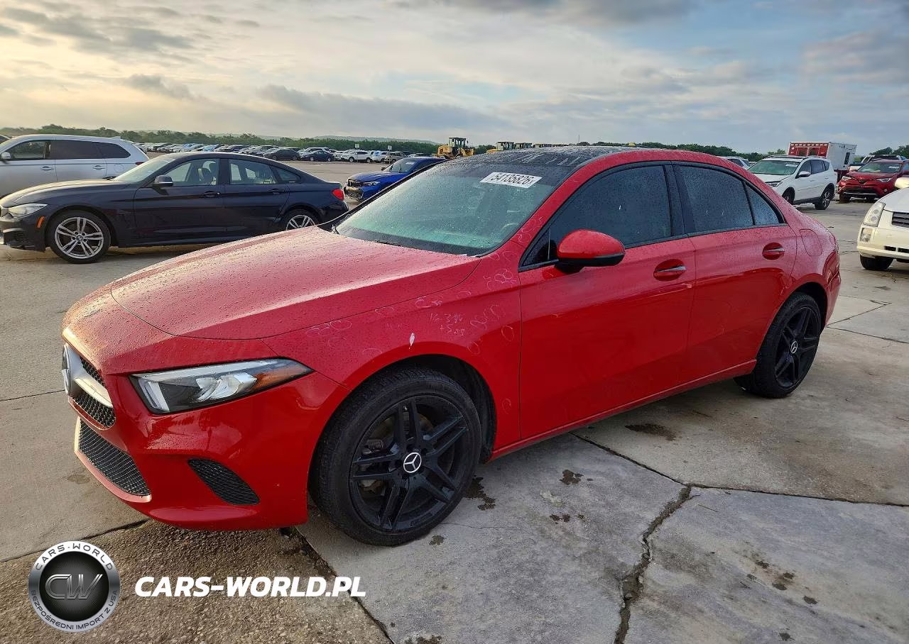 2019 Mercedes-Benz A 220