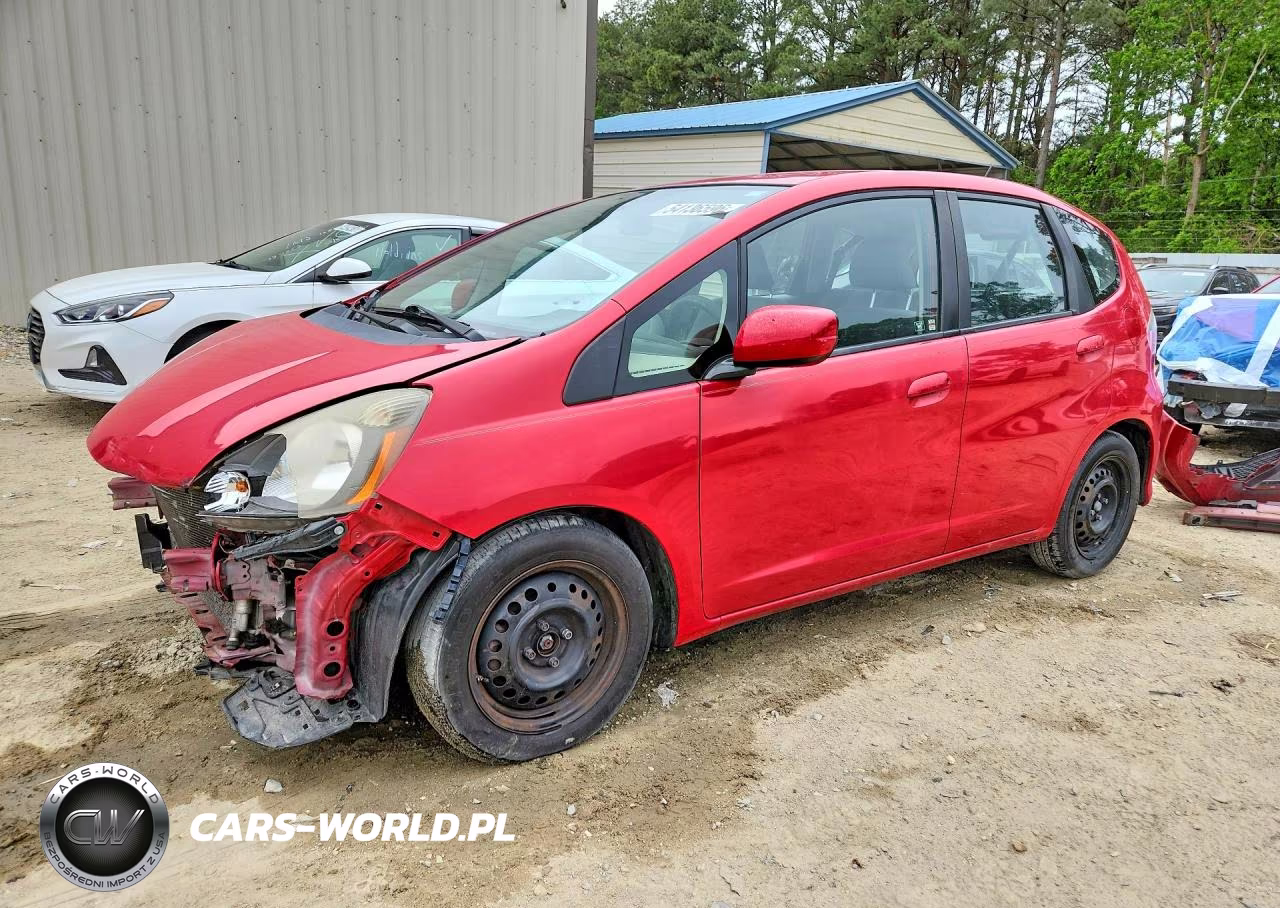 2013 Honda Fit VIN:JHMGE8H32DC013719 - 1