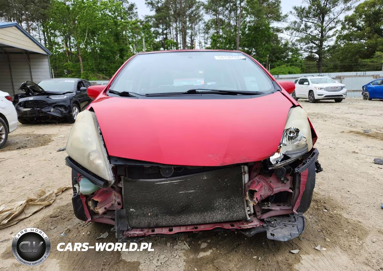 2013 Honda Fit VIN:JHMGE8H32DC013719 - 5