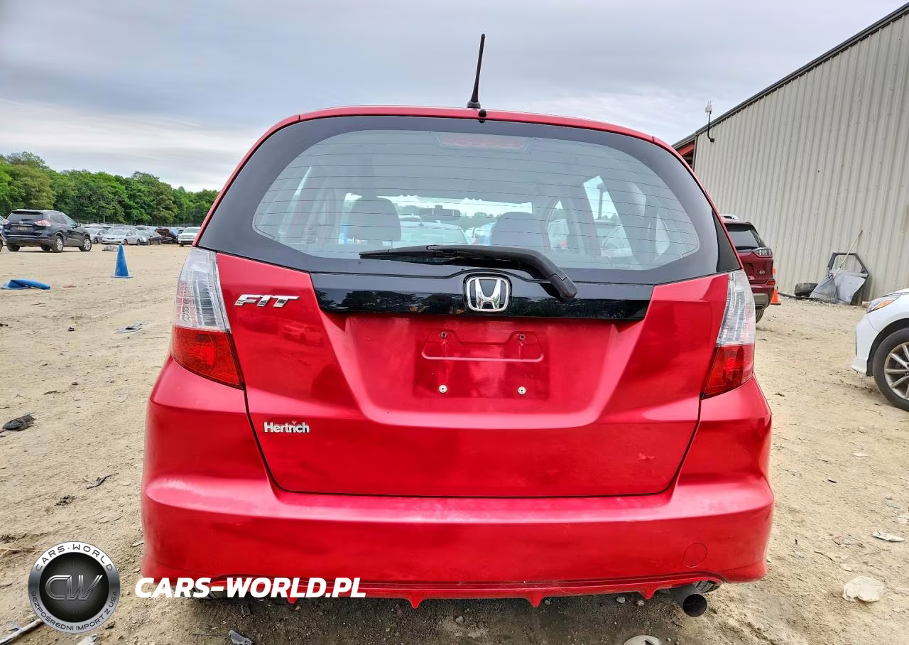 2013 Honda Fit VIN:JHMGE8H32DC013719 - 6