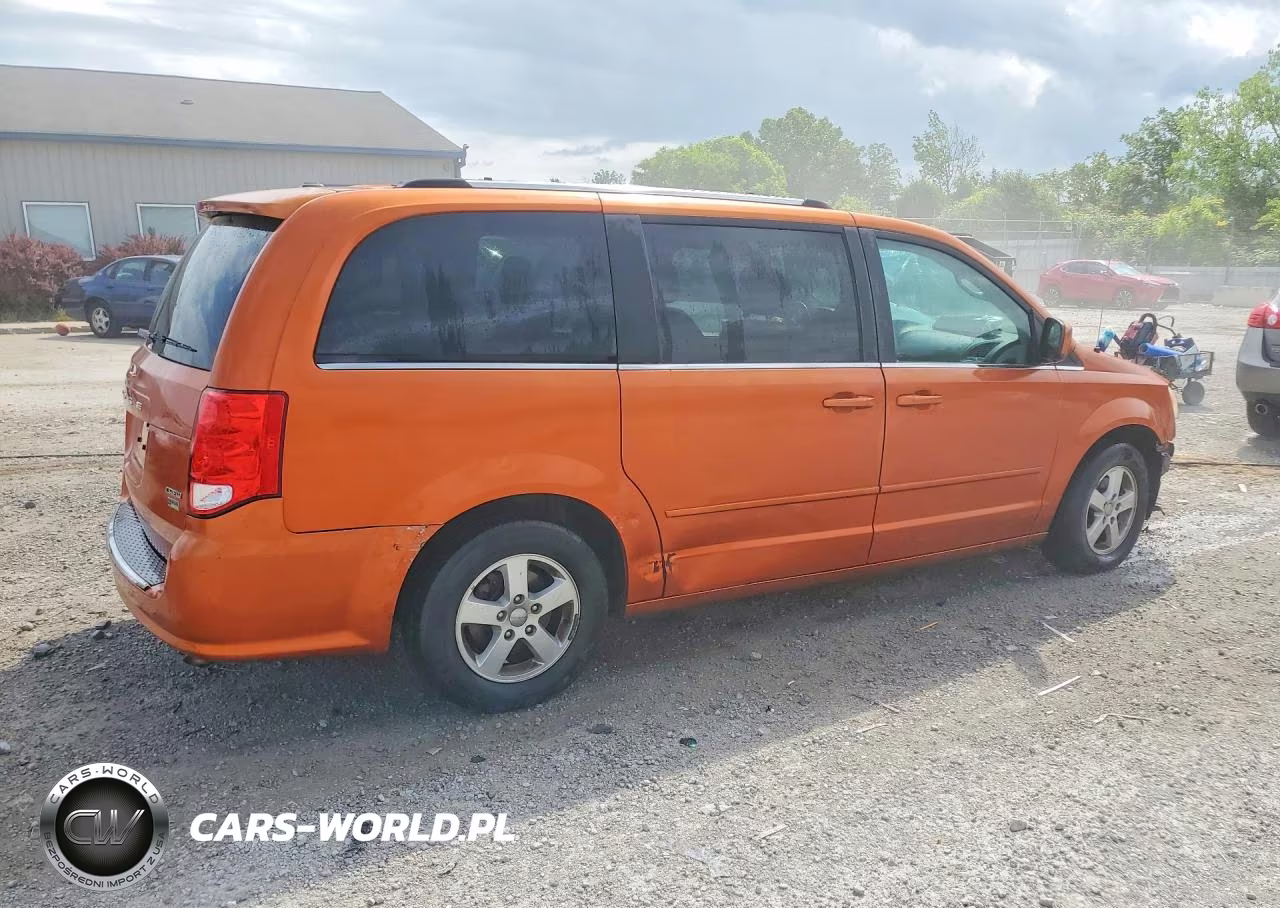 2011 Dodge Grand Caravan Crew VIN:2D4RN5DG0BR678806 - 3