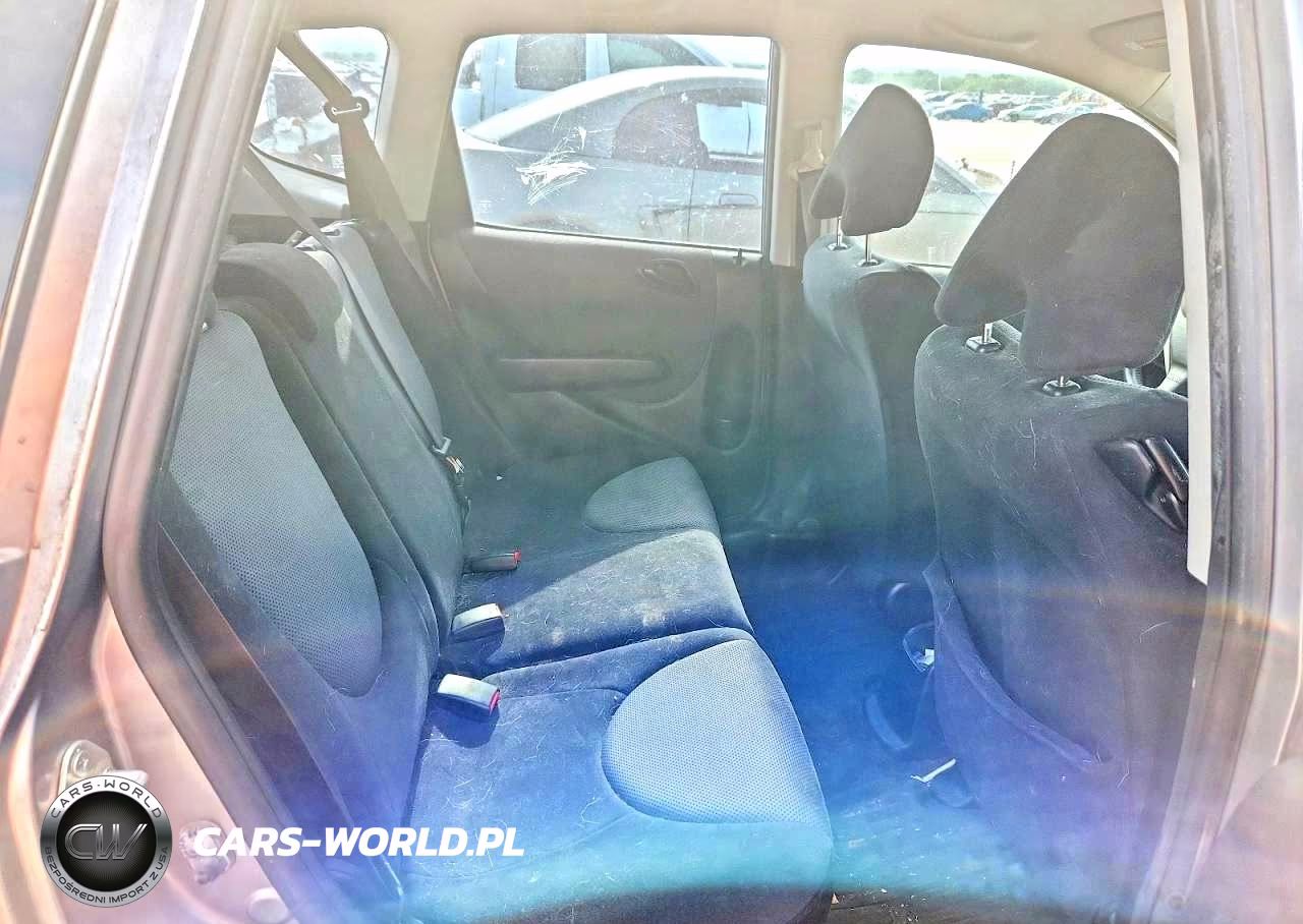 2007 Honda Fit S VIN:JHMGD38687S048324 - 10