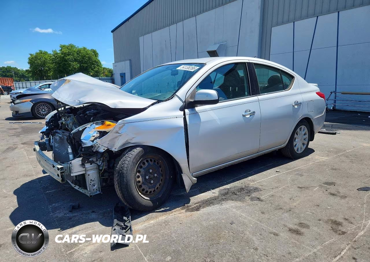 2014 Nissan Versa 1.6 Sv