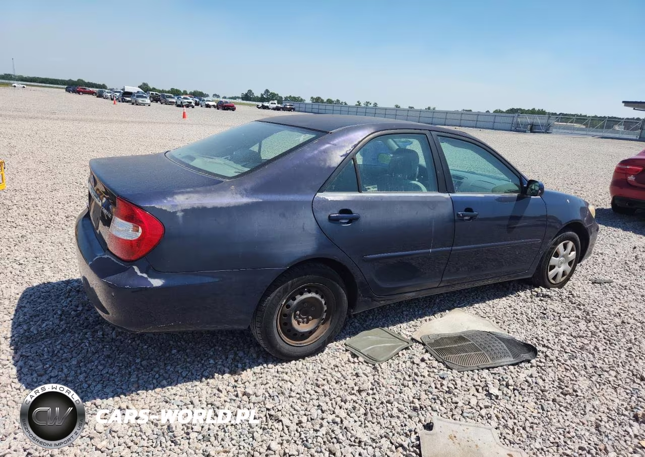 2004 Toyota Camry Le VIN:4T1BE32K74U371452 - 3