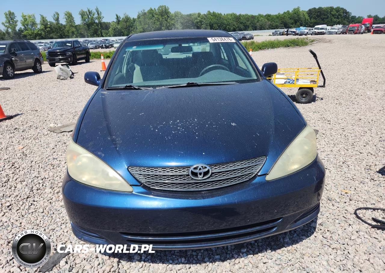 2004 Toyota Camry Le VIN:4T1BE32K74U371452 - 5