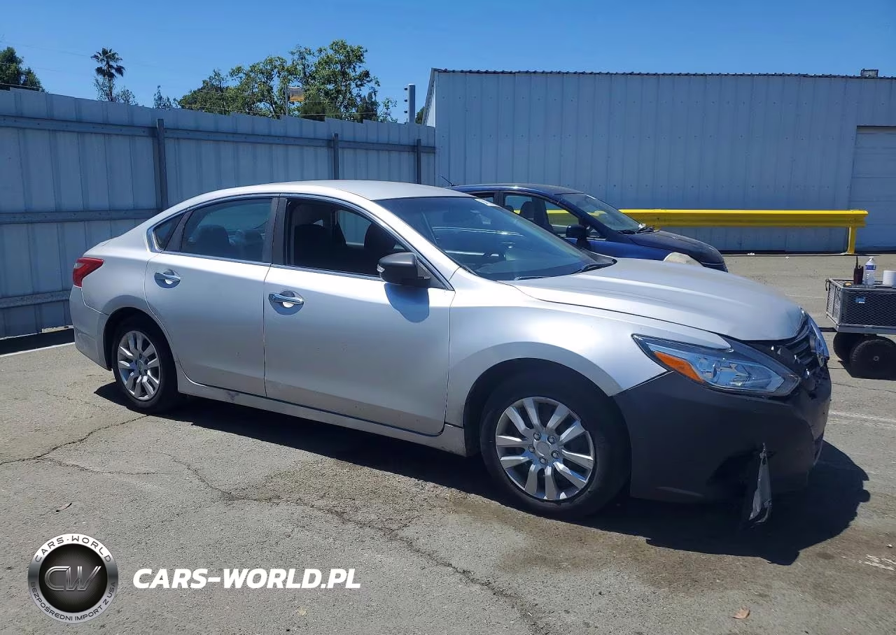 2016 Nissan Altima 2.5 S VIN:1N4AL3AP3GC233894 - 4