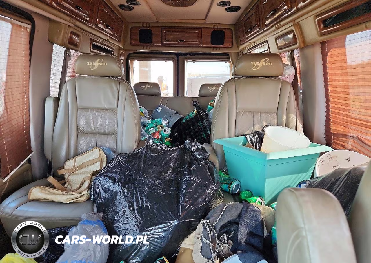 2005 Ford Econoline E150 Van VIN:1FDRE14L15HA56570 - 10