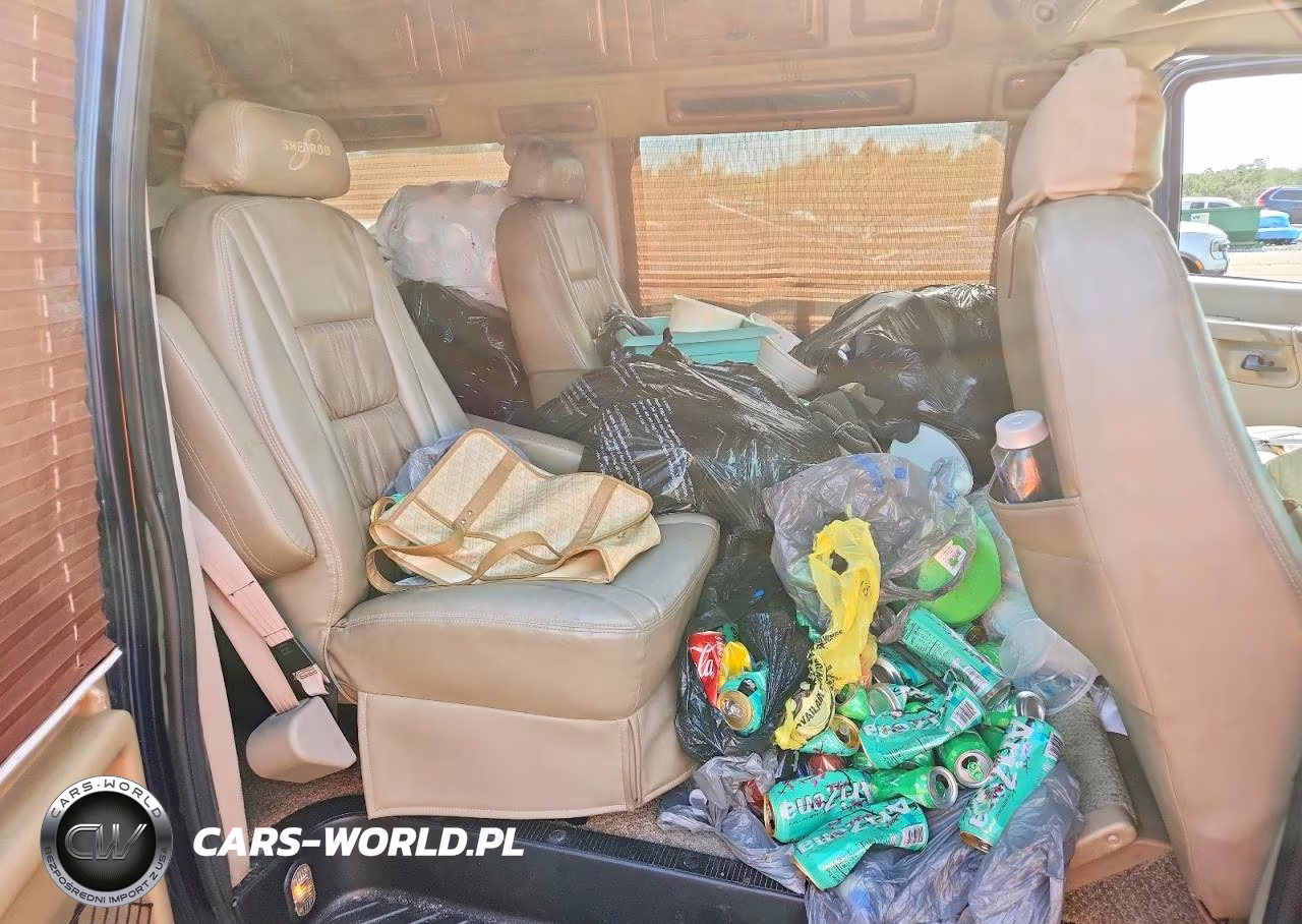 2005 Ford Econoline E150 Van VIN:1FDRE14L15HA56570 - 11