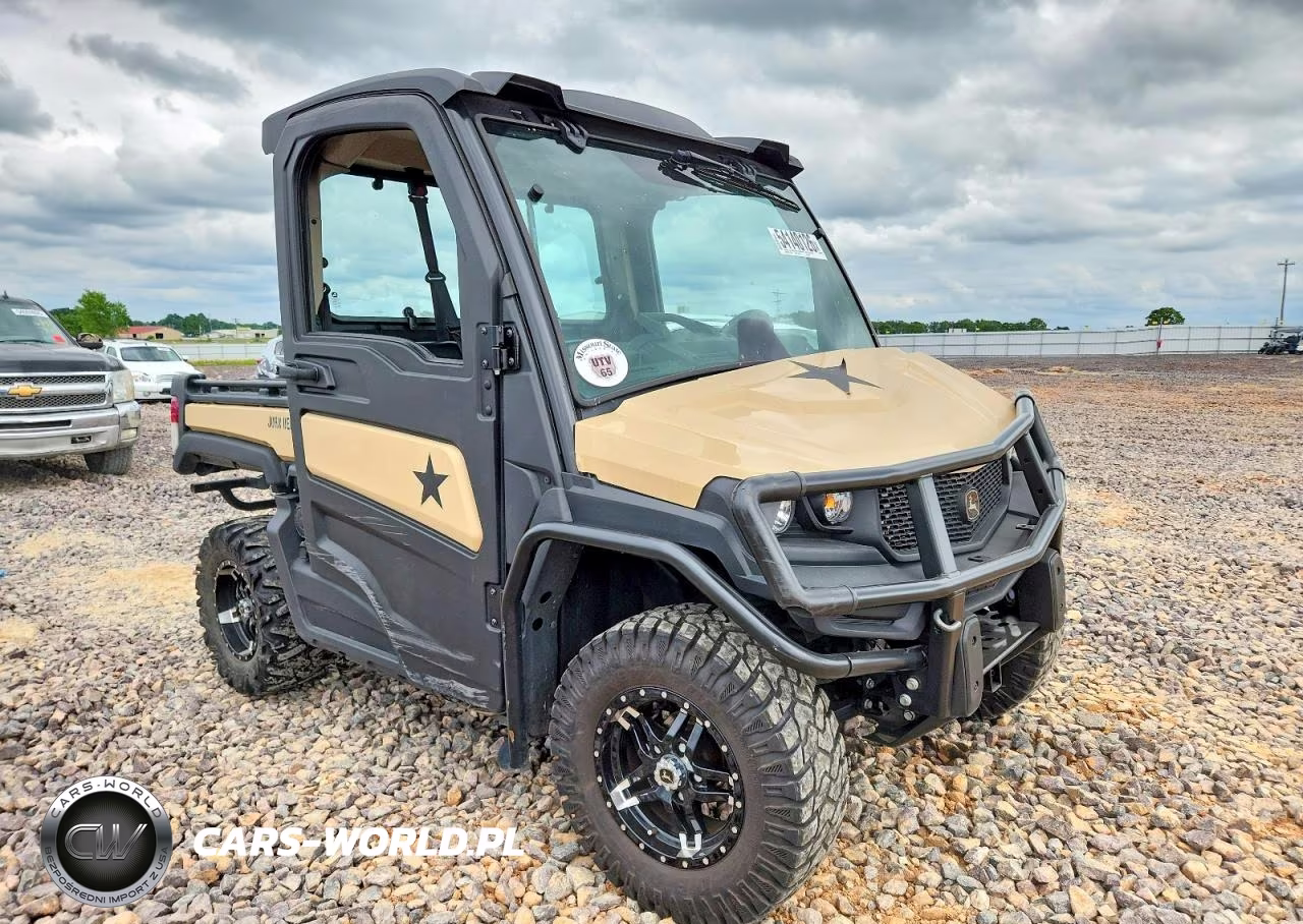 2023 John Deere Xuv835M Utility Vehicle