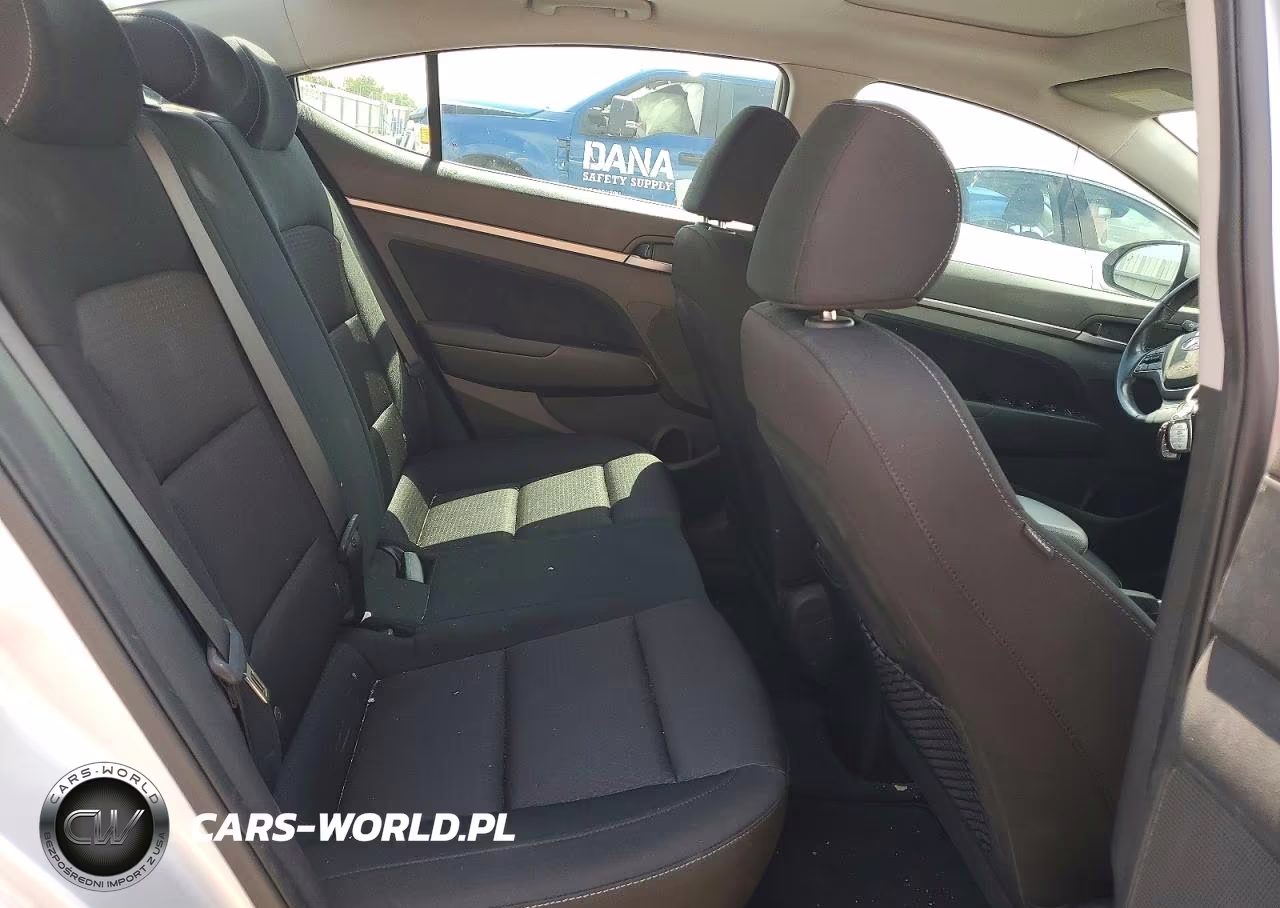 2018 Hyundai Elantra Value Edition VIN:KMHD84LF4JU586161 - 10