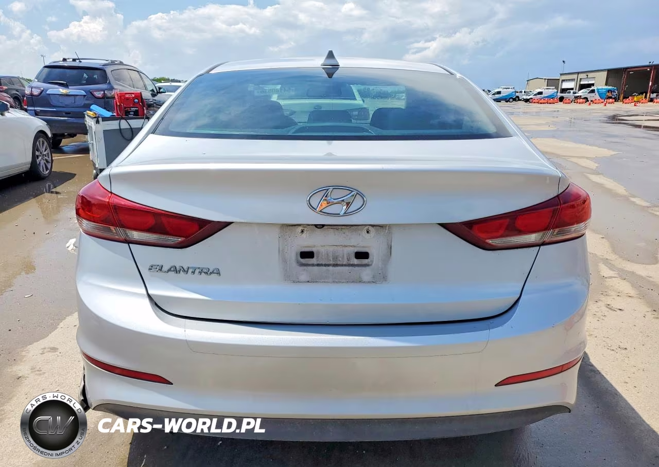 2018 Hyundai Elantra Value Edition VIN:KMHD84LF4JU586161 - 6