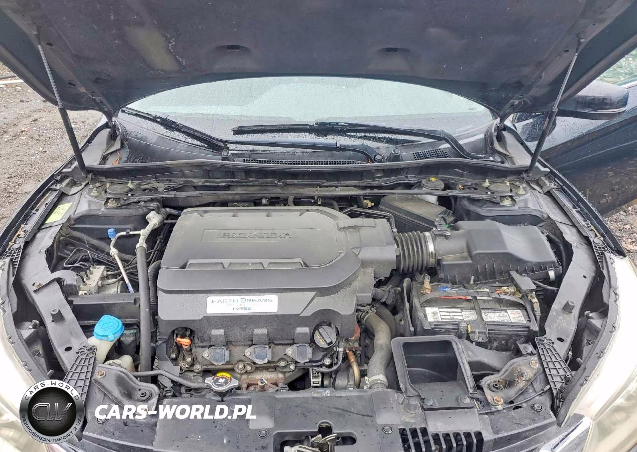 2015 Honda Accord Touring VIN:1HGCR3F94FA012831 - 11