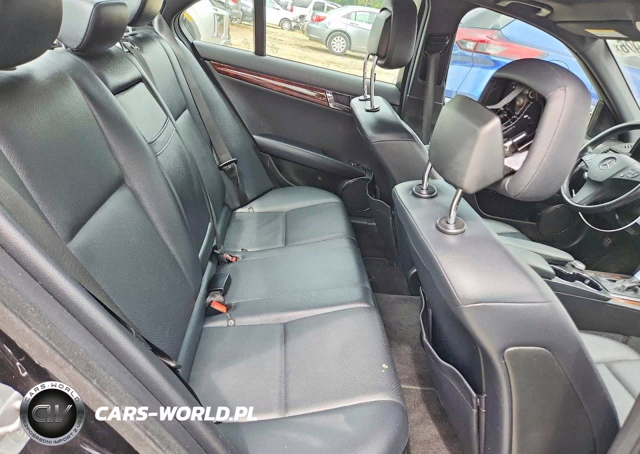 2011 Mercedes-Benz C 300 4Matic VIN:WDDGF8BB2BA503350 - 10