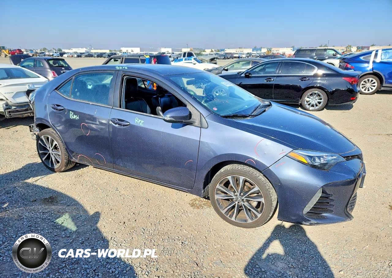 2017 Toyota Corolla Se VIN:5YFBURHEXHP583261 - 4