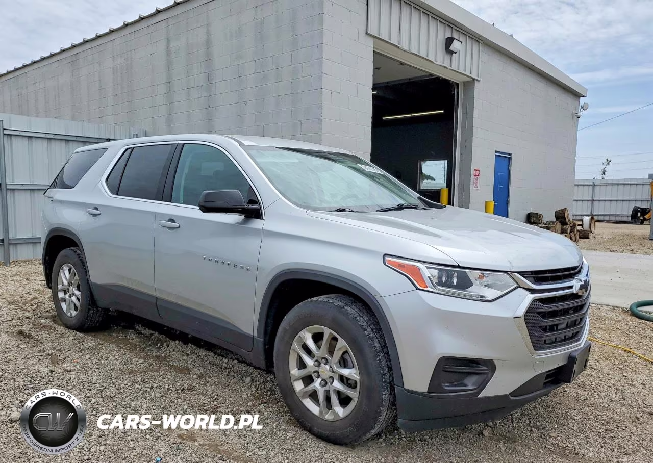 2018 Chevrolet Traverse Ls VIN:1GNERFKW2JJ282810 - 4