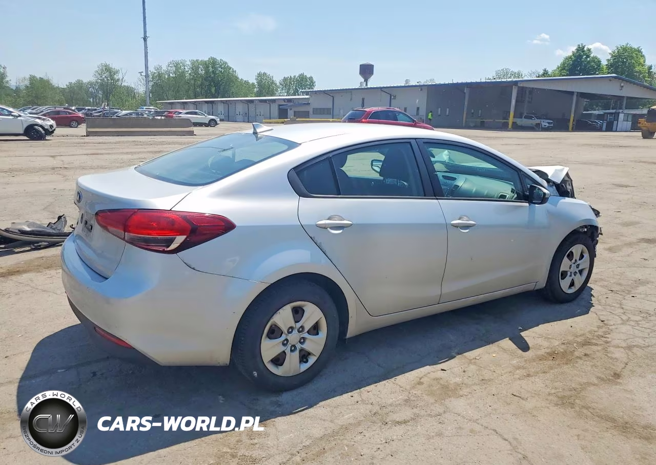 2018 Kia Forte Lx VIN:3KPFK4A73JE275331 - 3