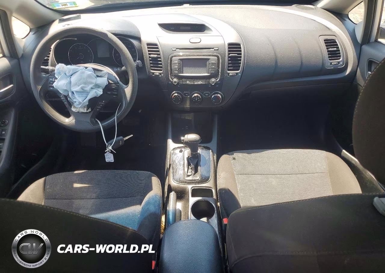 2018 Kia Forte Lx VIN:3KPFK4A73JE275331 - 8
