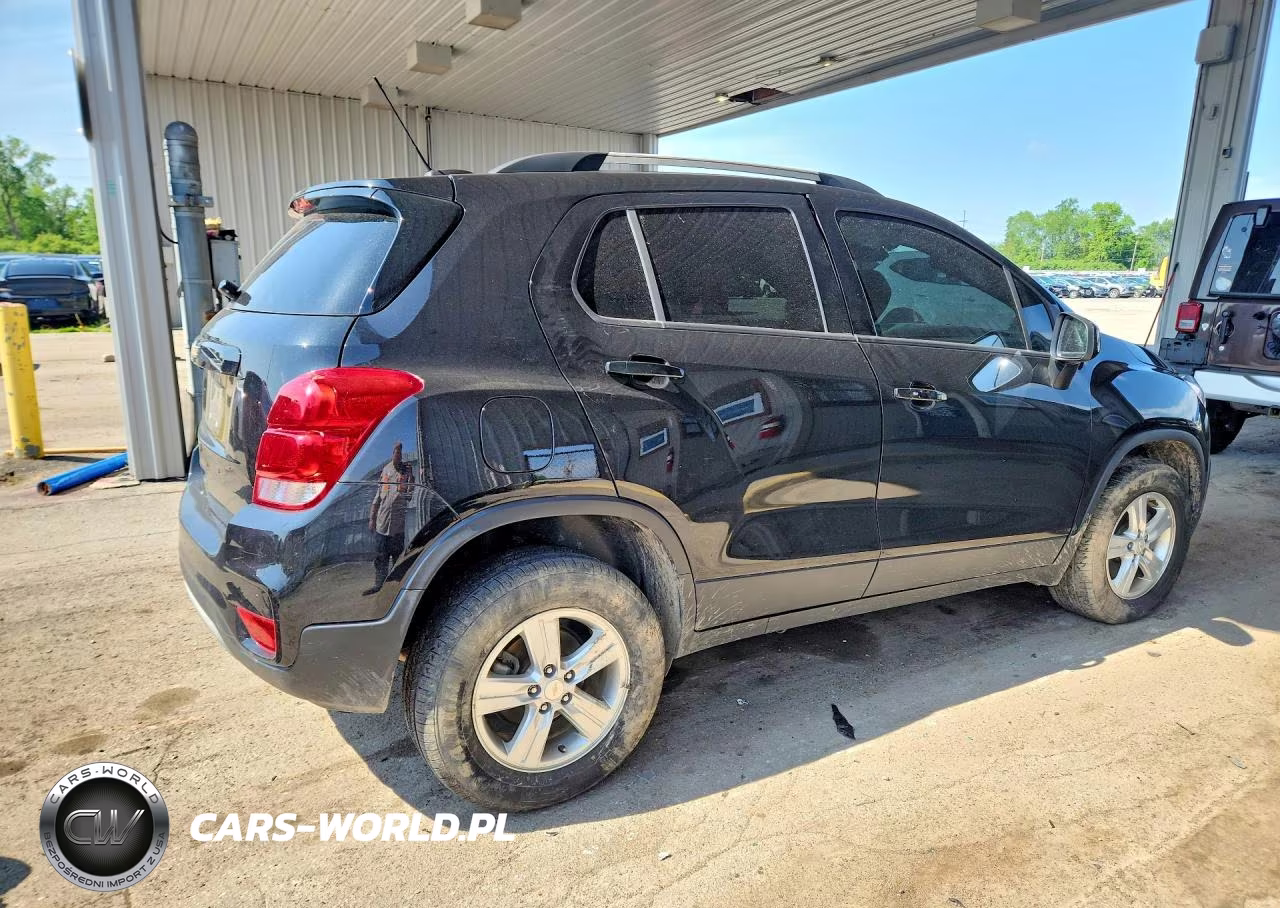 2022 Chevrolet Trax VIN:KL7CJPSM5NB564903 - 3