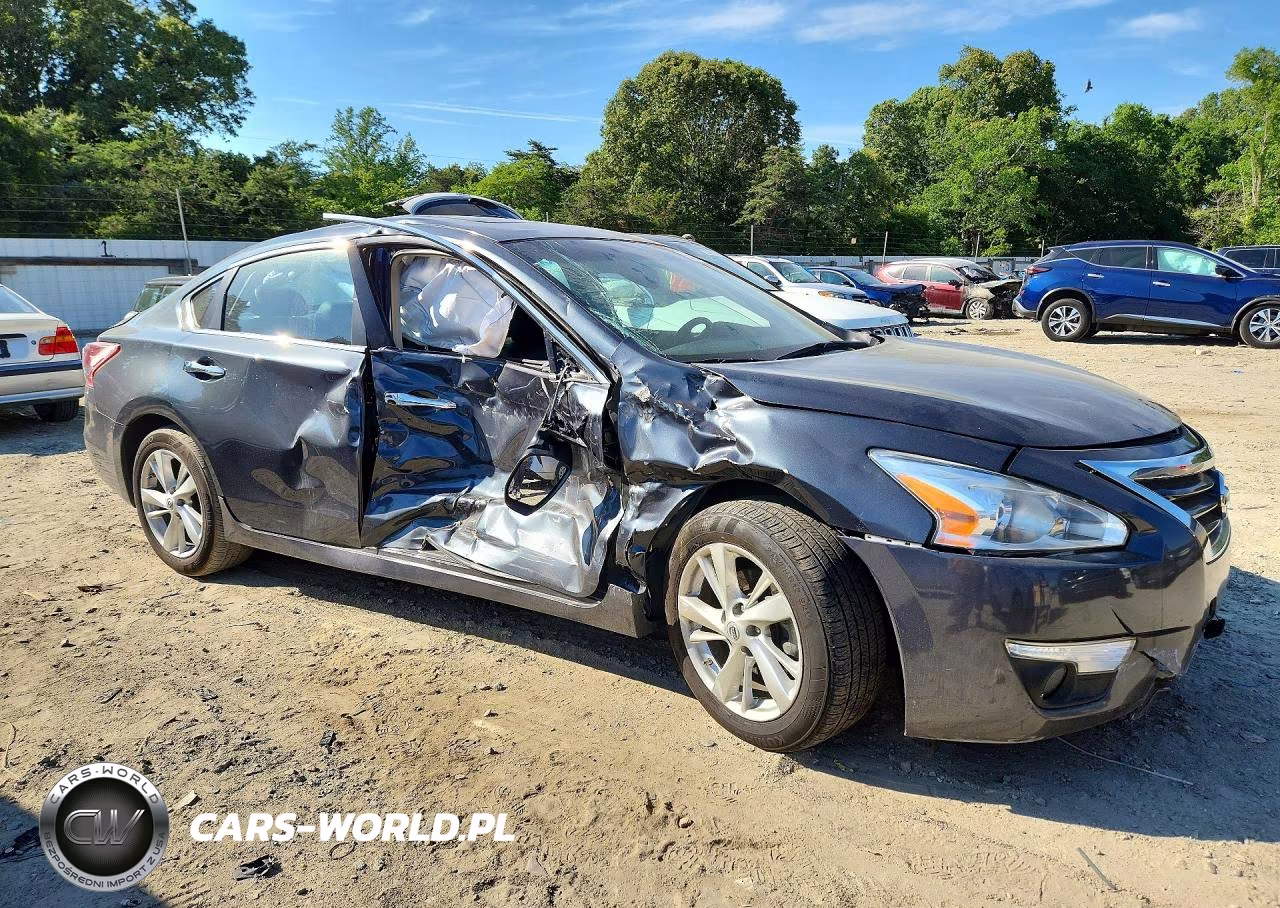 2013 Nissan Altima 2.5 VIN:1N4AL3AP3DN584725 - 4