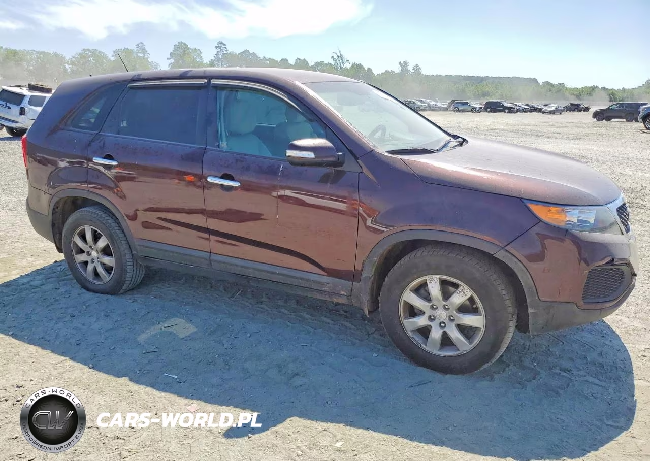 2011 Kia Sorento Lx VIN:5XYKT3A1XBG068957 - 4