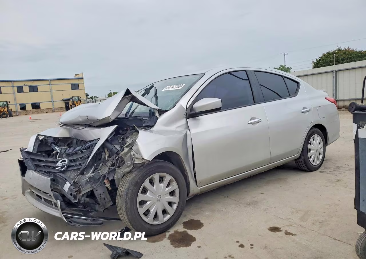 2018 Nissan Versa Sv