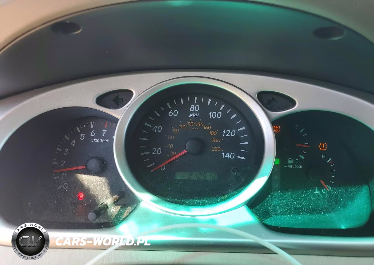 2005 Toyota Highlander Base VIN:JTEHD21A950033804 - 9