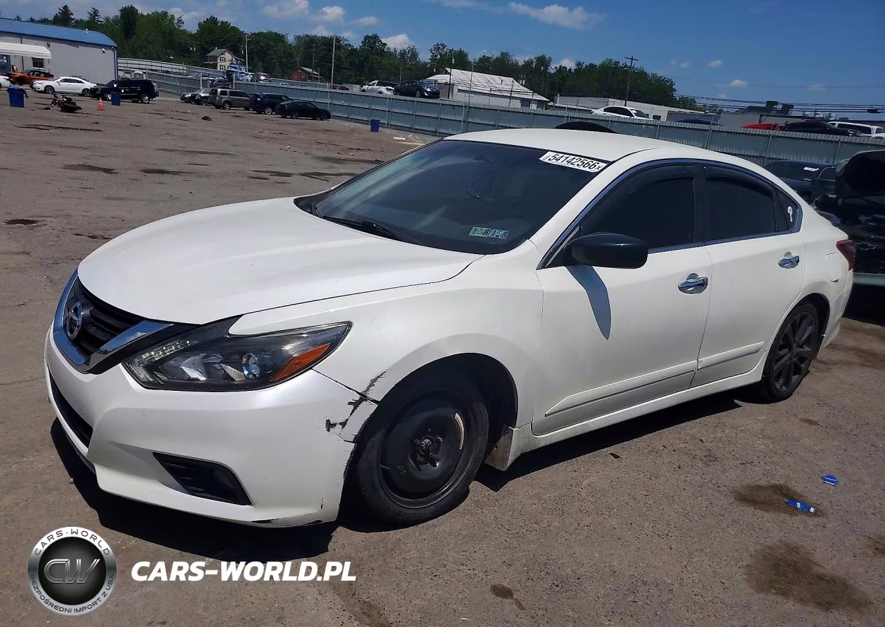 2017 Nissan Altima 2.5 Sr – zdjęcie 1 z 12