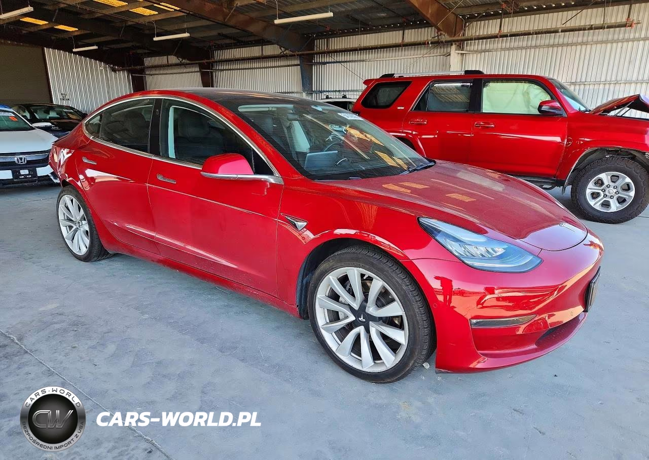 2018 Tesla Model 3 VIN:5YJ3E1EA6JF118210 - 4