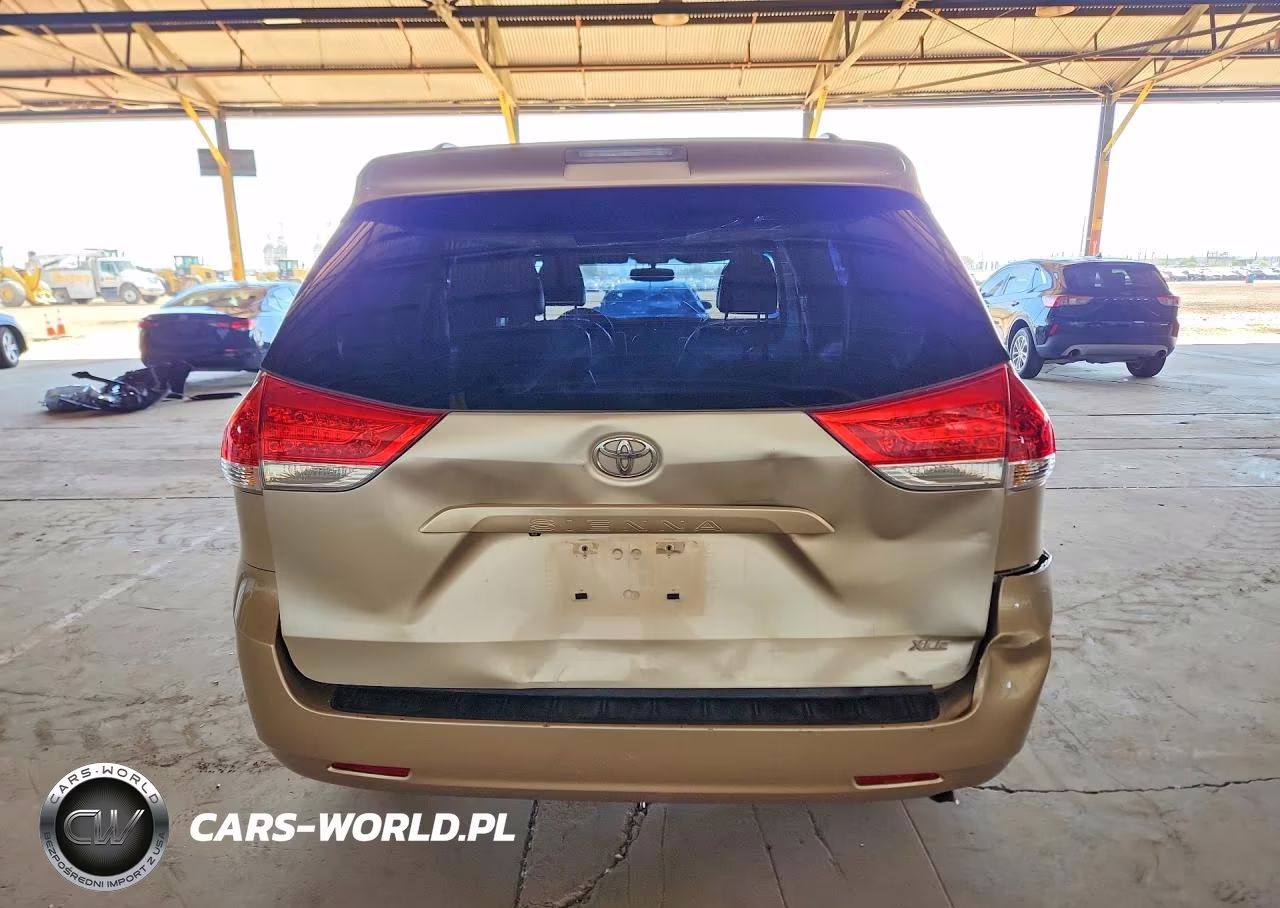2013 Toyota Sienna Xle 8-Passenger VIN:5TDYK3DC2DS384949 - 6