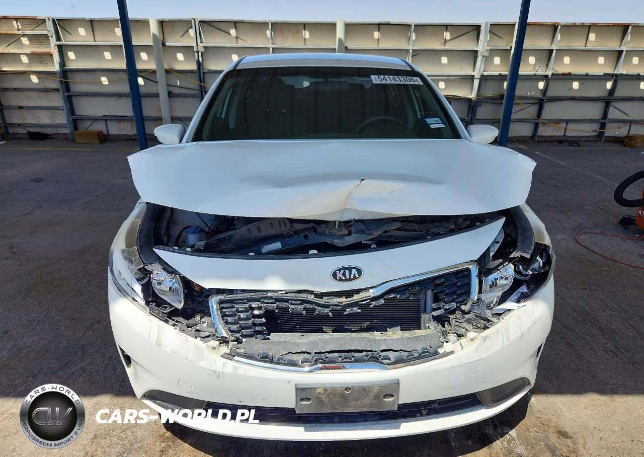 2018 Kia Forte Lx VIN:3KPFK4A77JE276403 - 5
